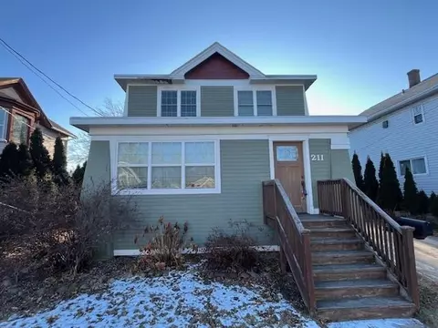 211 Washington Ave, Neenah, WI 54956