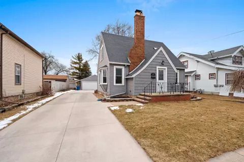 828 Appleton Rd, Menasha, WI 54952