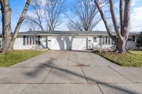 1120 9th St, Green Bay, WI 54304
