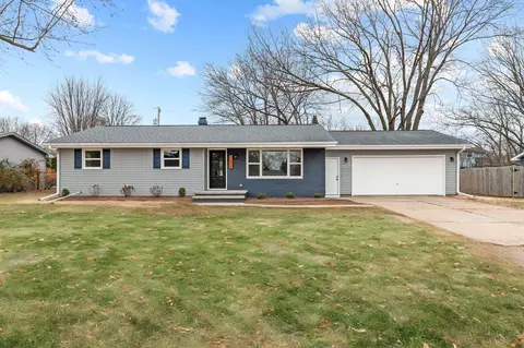 1309 Lakeview Ln, Menasha, WI 54952