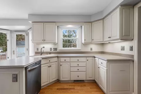 Kitchen - 1603 S Orchard Dr, Appleton, WI 54914 photo 3 of 6