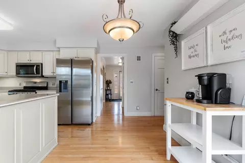 Entry Way - 1603 S Orchard Dr, Appleton, WI 54914 photo 4 of 4