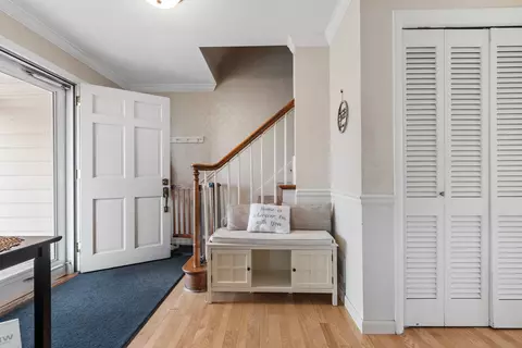 Entry Way - 1603 S Orchard Dr, Appleton, WI 54914 photo 2 of 4