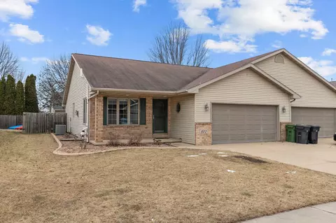 820 Doerfler Dr, Kimberly, WI 54136