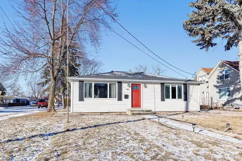 822 Tayco St, Menasha, WI 54952