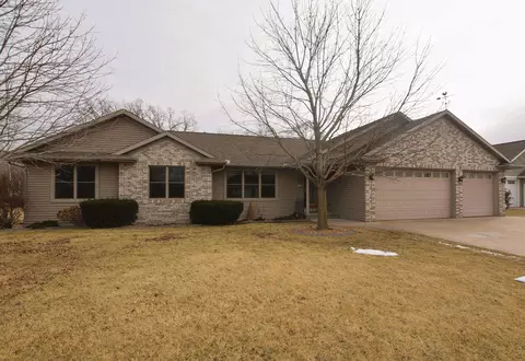 3355 Nelson Rd, Oshkosh, WI 54904