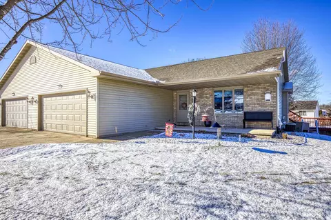 n1833 Hyacinth Court, Greenville, WI 54942
