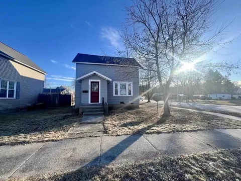 2125 Thomas St, Marinette, WI 54143