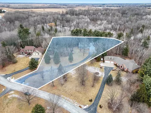 650 Rolling Meadows Dr, Oneida, WI 54155 photo 4