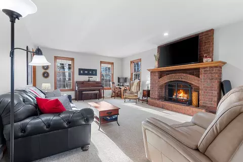 650 Rolling Meadows Dr, Oneida, WI 54155 photo 6