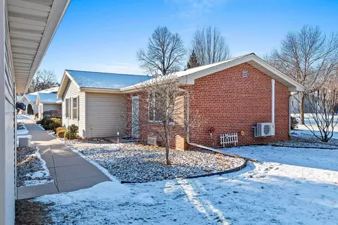 1001 S West Ct #D, Appleton, WI 54915 photo 2