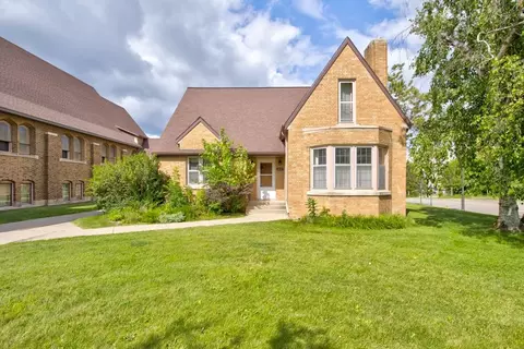 1402 Main St, Marinette, WI 54143