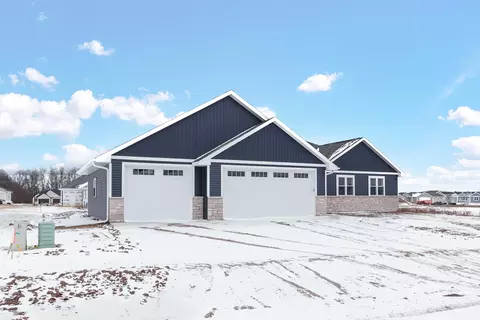 5764 N Acadia Dr, Appleton, WI 54913 photo 3