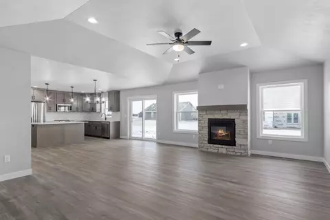 5764 N Acadia Dr, Appleton, WI 54913 photo 7