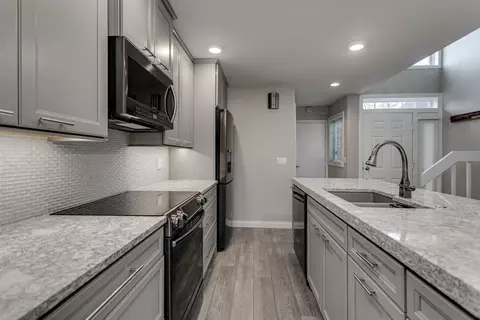 2 Lawrence Ct, Appleton, WI 54911 photo 6