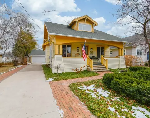 143 5th St, Neenah, WI 54956