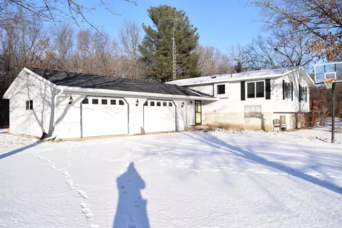 n1538 County Highway E, Waupaca, WI 54981