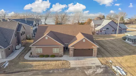 w5301 Martin Lane, Fond Du Lac, WI 54935