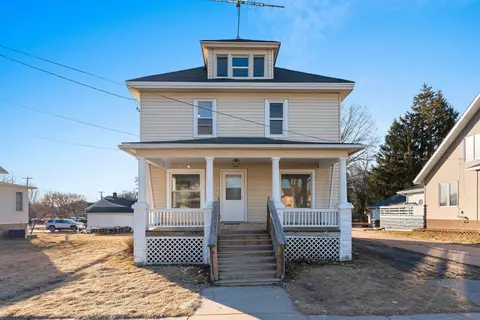 41 Park St, Markesan, WI 53946