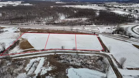 handschke drive, New London, WI 54961