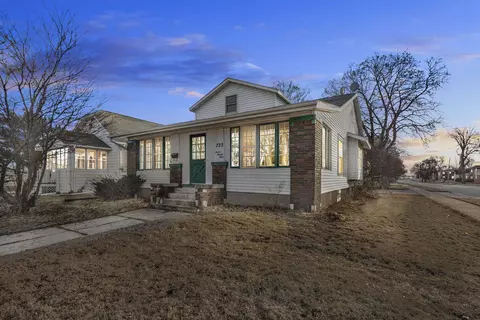 723 9th St, Green Bay, WI 54303