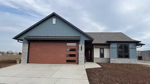 351 Satori Trl #142, Kimberly, WI 54136