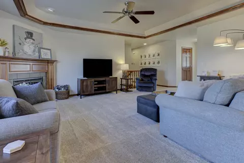 322 Albert Way, Appleton, WI 54915 photo 4