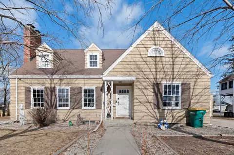 2906 Hall Ave, Marinette, WI 54143