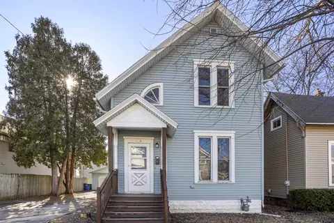 109 W Irving Ave, Oshkosh, WI 54901