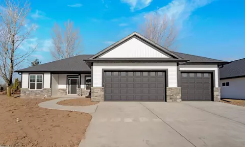 1356 Highland Ridge Dr, De Pere, WI 54115