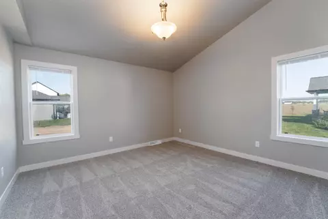 Bedroom - 5801 N Denali Ln, Appleton, WI 54913 photo 5 of 6