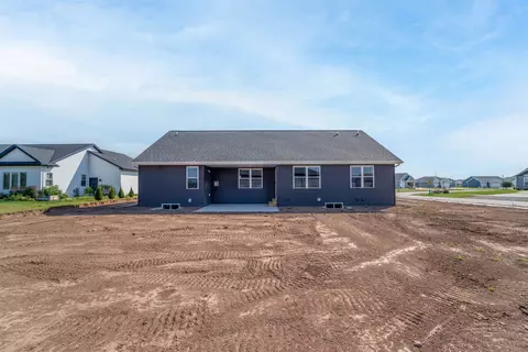 Exterior - 5801 N Denali Ln, Appleton, WI 54913 photo 3 of 3