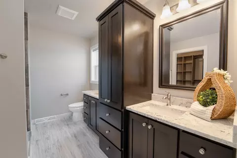 Bath - 5801 N Denali Ln, Appleton, WI 54913 photo 1 of 4