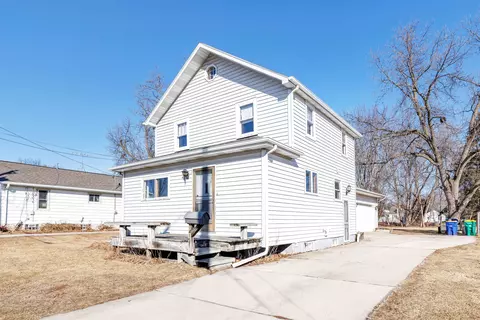 1415 Lawe St, Green Bay, WI 54301