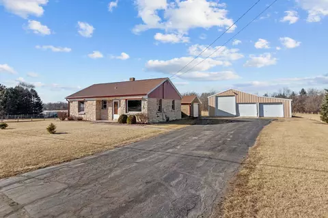 12439 Velp Ave, Green Bay, WI 54313