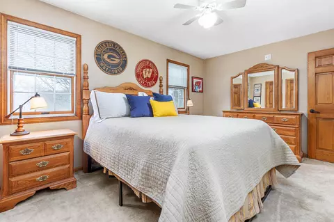 Bedroom - 1128 E Capitol Dr, Appleton, WI 54911 photo 6 of 8