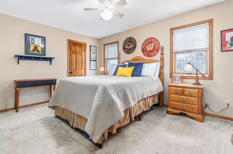 Bedroom - 1128 E Capitol Dr, Appleton, WI 54911 photo 5 of 8