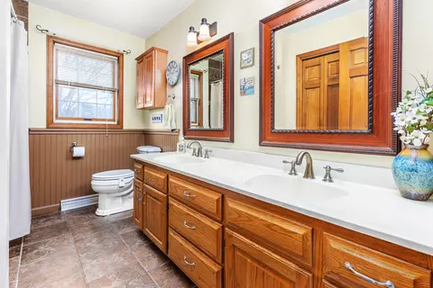Bath - 1128 E Capitol Dr, Appleton, WI 54911 photo 4 of 4