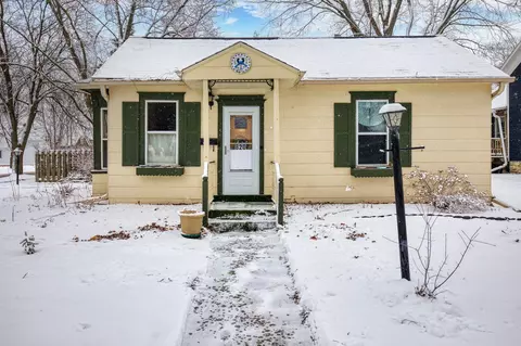 820 James St, De Pere, WI 54115