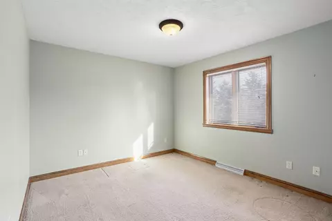 3950 N Casaloma Dr, Appleton, WI 54913 photo 16