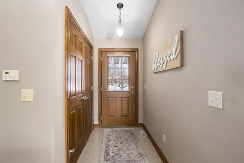 3950 N Casaloma Dr, Appleton, WI 54913 photo 10
