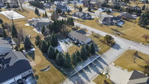 3950 N Casaloma Dr, Appleton, WI 54913 photo 30