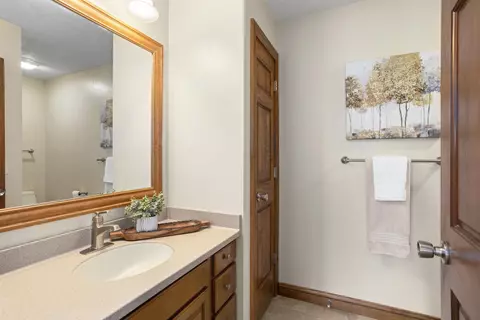 3950 N Casaloma Dr, Appleton, WI 54913 photo 14