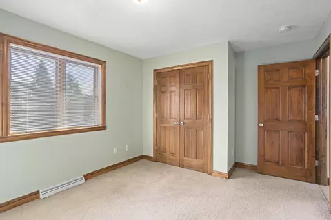 3950 N Casaloma Dr, Appleton, WI 54913 photo 17