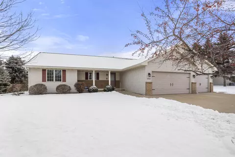 3950 N Casaloma Dr, Appleton, WI 54913