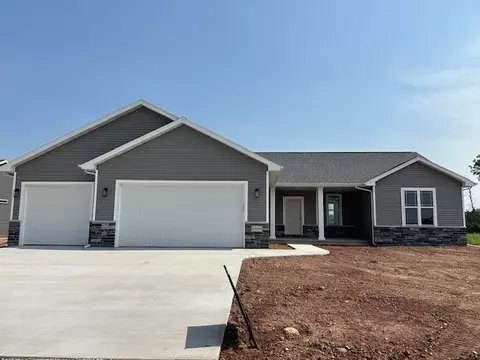 N8048 Blue Heron Circle, Sherwood, WI 54169