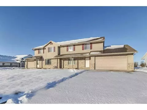 1005 Northwood Dr, Seymour, WI 54165