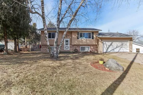 2710 Golden Gate Way, Madison, WI 53713
