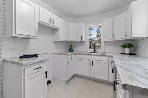 919 W 4th St, Appleton, WI 54914 photo 13