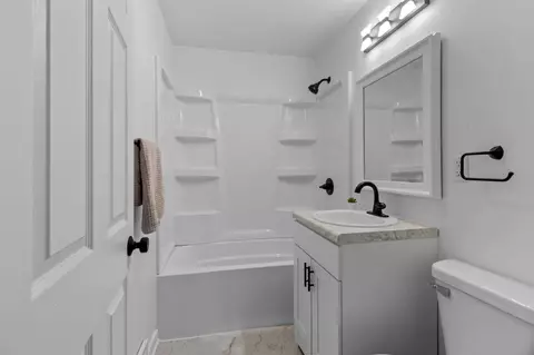 919 W 4th St, Appleton, WI 54914 photo 9